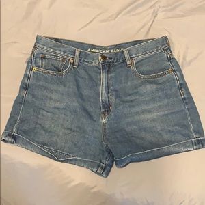 AE MOM SHORTS